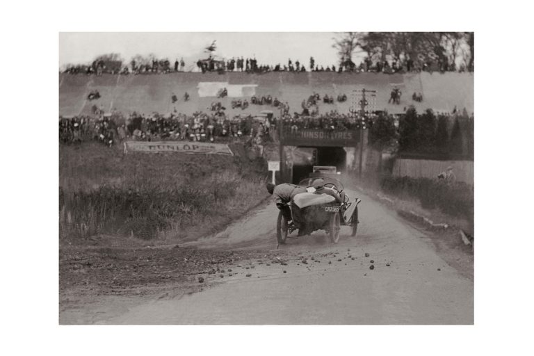 Photo d'époque Automobile n°08 - circuit de Brooksland (Angleterre)- photographe Victor Forbin