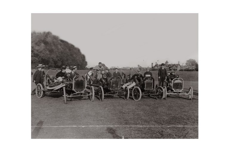 Photo d'époque automobile n°16 - châssis Ford - photographe Victor Forbin