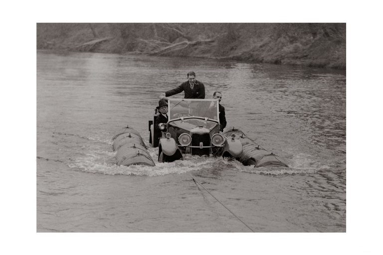 Photo d'époque Automobile n°27 - Riley Nine Monaco - photographe Victor Forbin