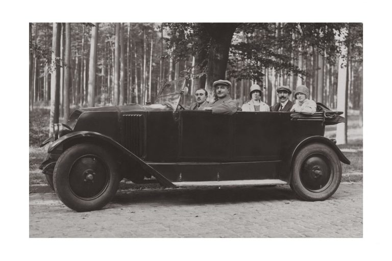 Photo d'époque Automobile n°45 - Renault KJ