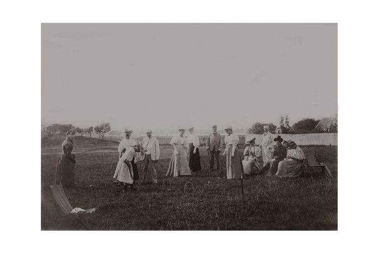 Photo d'époque Campagne n°07 - partie de croquet