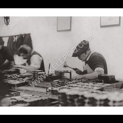 Photo d'époque commerce n°01 - conserverie de poissons - photographe Victor Forbin