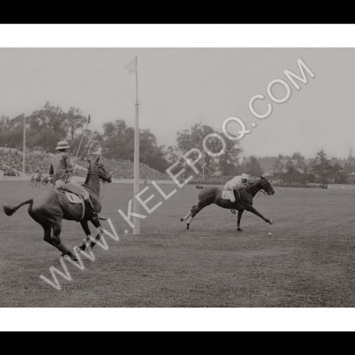 Photo d'époqe Equitation n°01 - photographe Victor Forbin