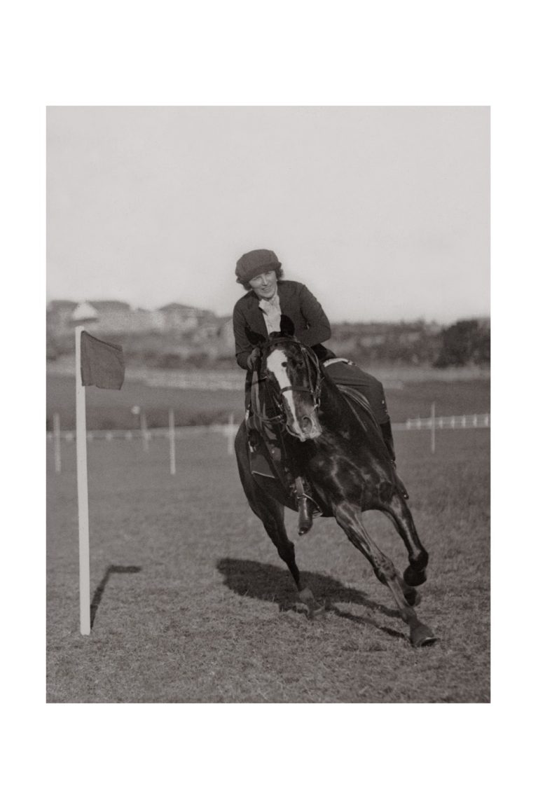 Photo d'époque Equitation n°10 - photographe Victor Forbin