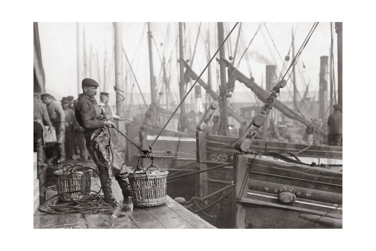 Photo d'époque pêche n°30 - photographe Victor Forbin