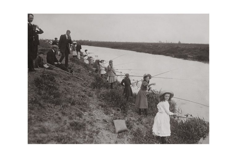 Photo d'époque pêche n°60 - photographe Victor Forbin