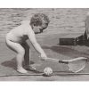 Photo d'époque tendre enfance n°14 - bébé au tennis