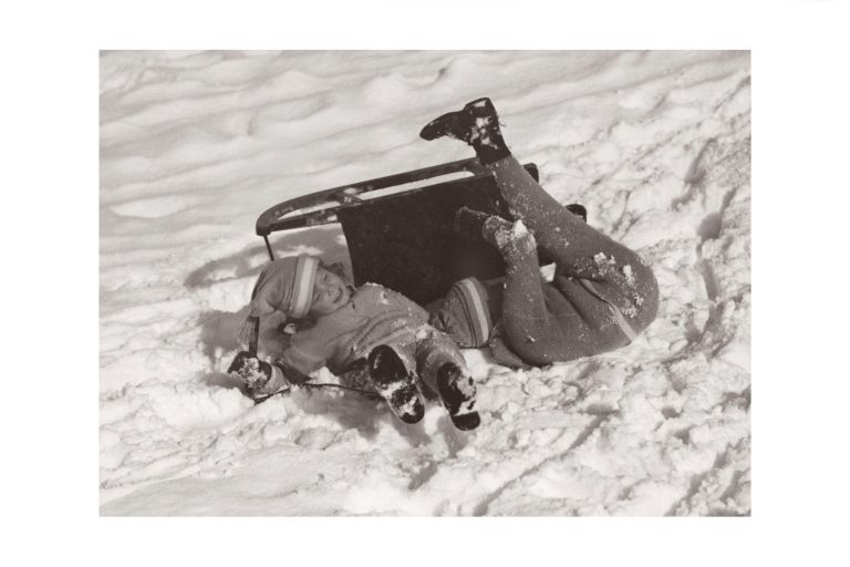 Photo d'époque tendre enfance n°15 - enfants en luge