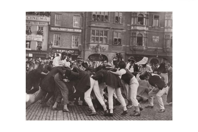 Photo d'époque sport n°08 - rugby-football - photographe Victor Forbin