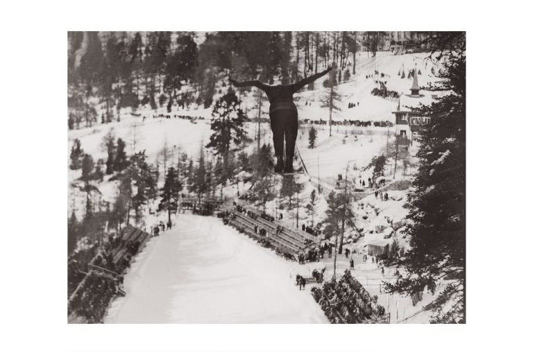 Photo d'époque Sport n°17 - saut à ski