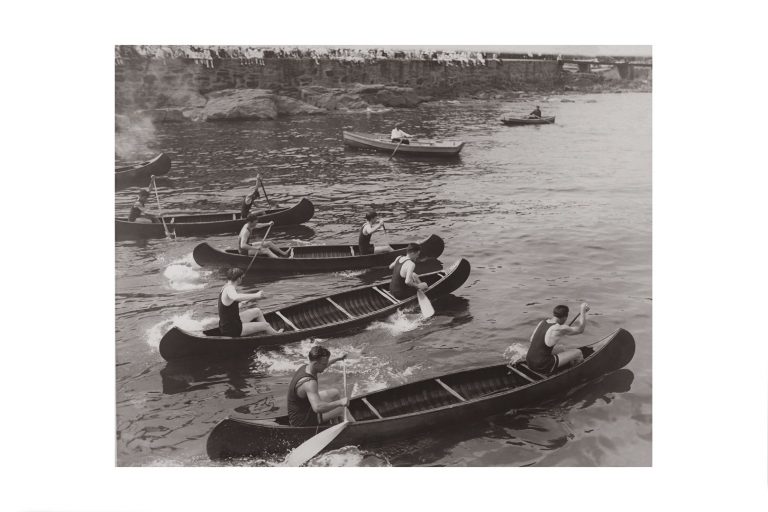 Photo d'époque sport n°28 - course canoë - Photographe V.Forbin