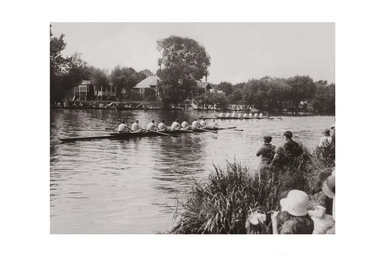 Photo d'époque sport n°29 - aviron - regate Staines - Photographe V. Forbin