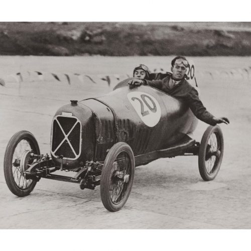 Photo d'époque automobile n°63 - course 200 miles cirucuit de Brooklands, Angleterre - photographe Victor Forbin