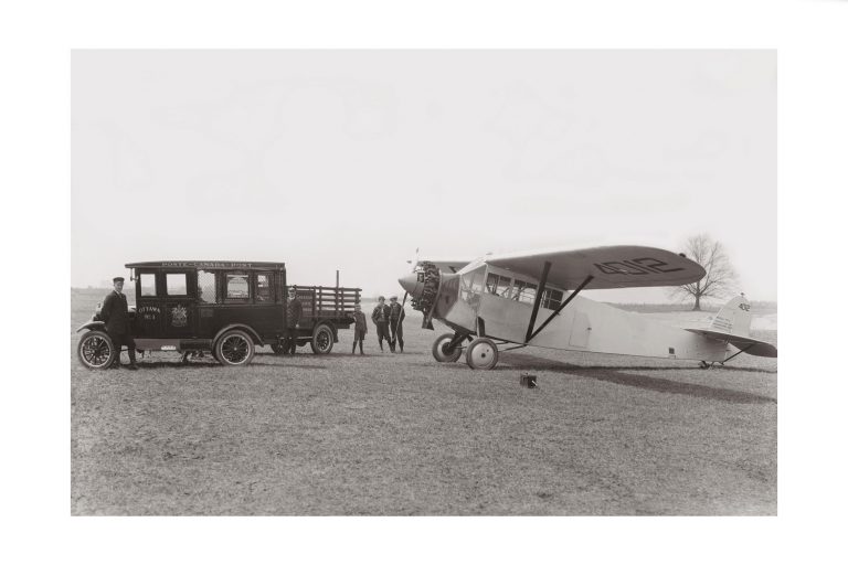 Photo d'époque dans les airs n°06 - photographe Victor Forbin