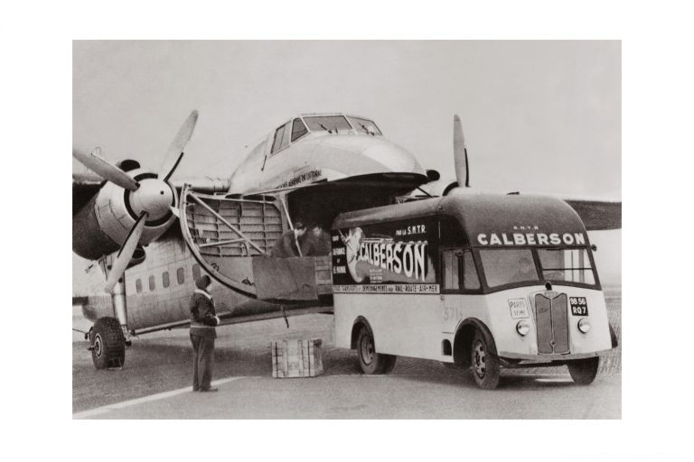 Photo d'époque dans les airs n°07 - transport aérien colis Calberson