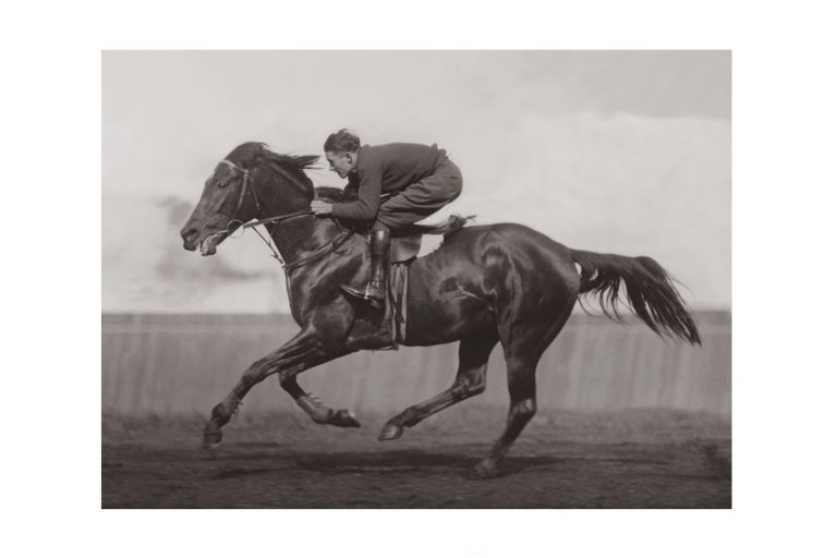 Photo d'époque Equitation n°40 - Melbourne Cup - photographe Victor Forbin