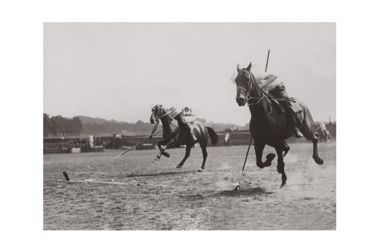 Photo d'époque Equitation n°41 - Woolwich garrison searchlight tattoo