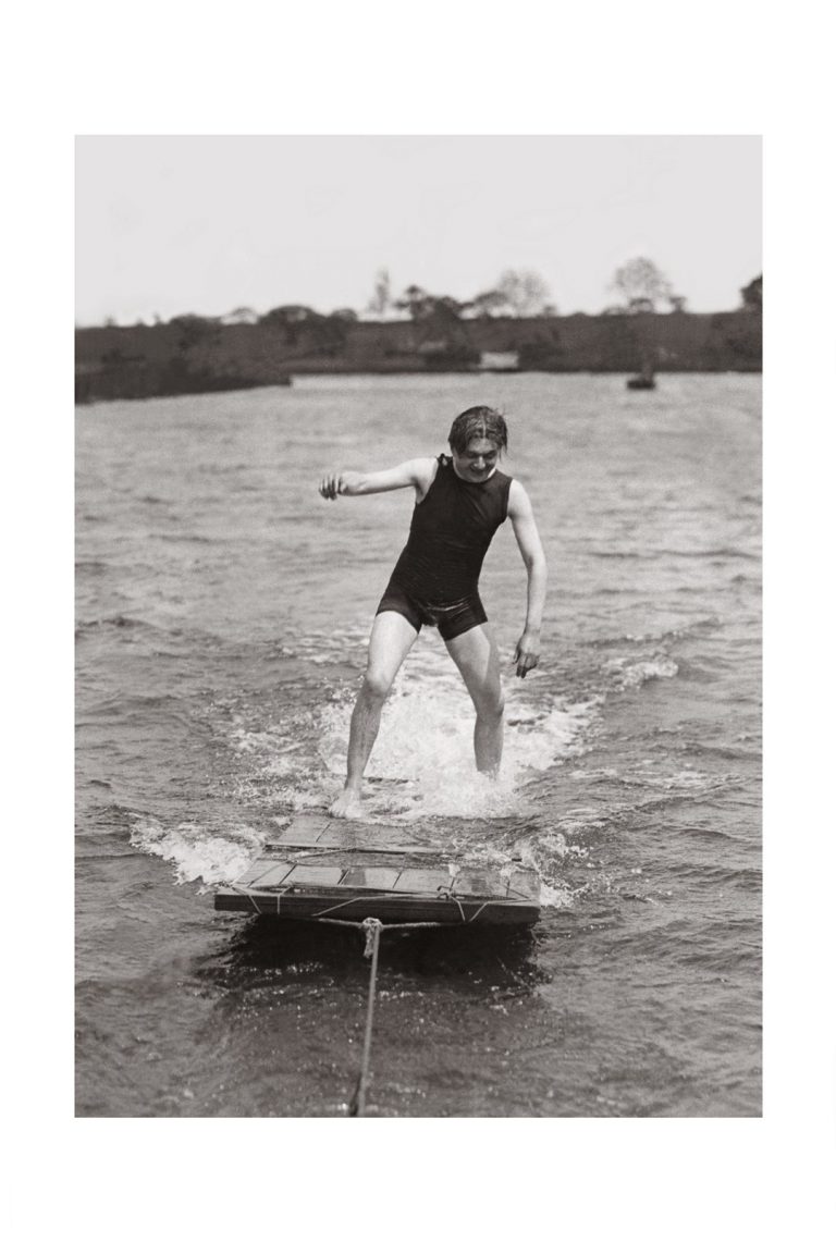 Photo d'époque mer n°48 - début ski nautique