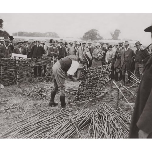 Photo d'époque métiers n°22 - enclos bétail en acacia - photographe Victor Forbin