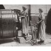 Photo d'époque métiers n°24 - femmes dans verrerie St Helens Glass - Angleterre