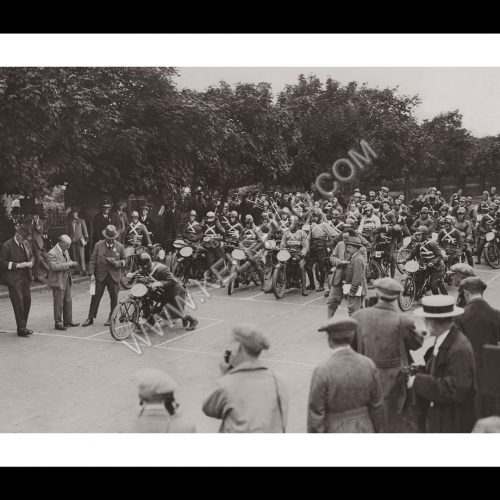 Photo d'époque cycles n°44 - départ course moto - Ile de Man