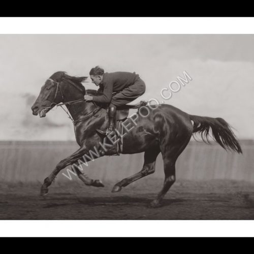 Photo d'époqe Equitation n°40 - Melbourne Cup - photographe Victor Forbin