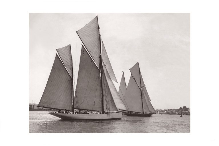 Photo d'époque sur l'eau 07 - course royale Cowes Angleterre - Photographe Victor Forbin