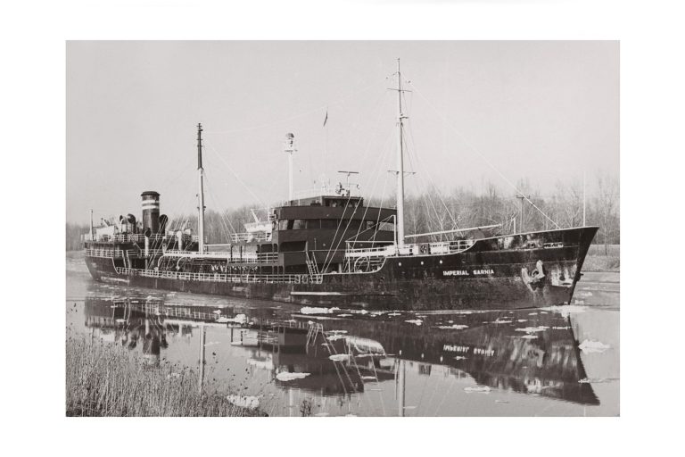 Photo d'époque sur l'eau n°11 - pétrolier Imperial Sarnia