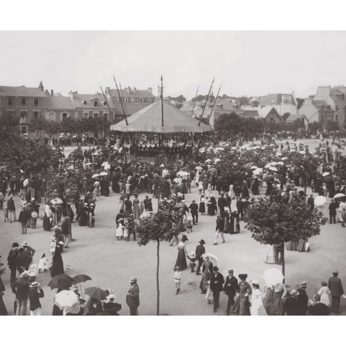 Photo d'époque urbain n°19 - fête nationale Bretagne Sud