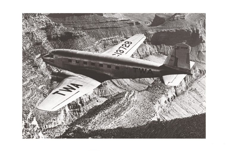 Photo d'époque dans les airs n°22 - avion Douglas DC-2
