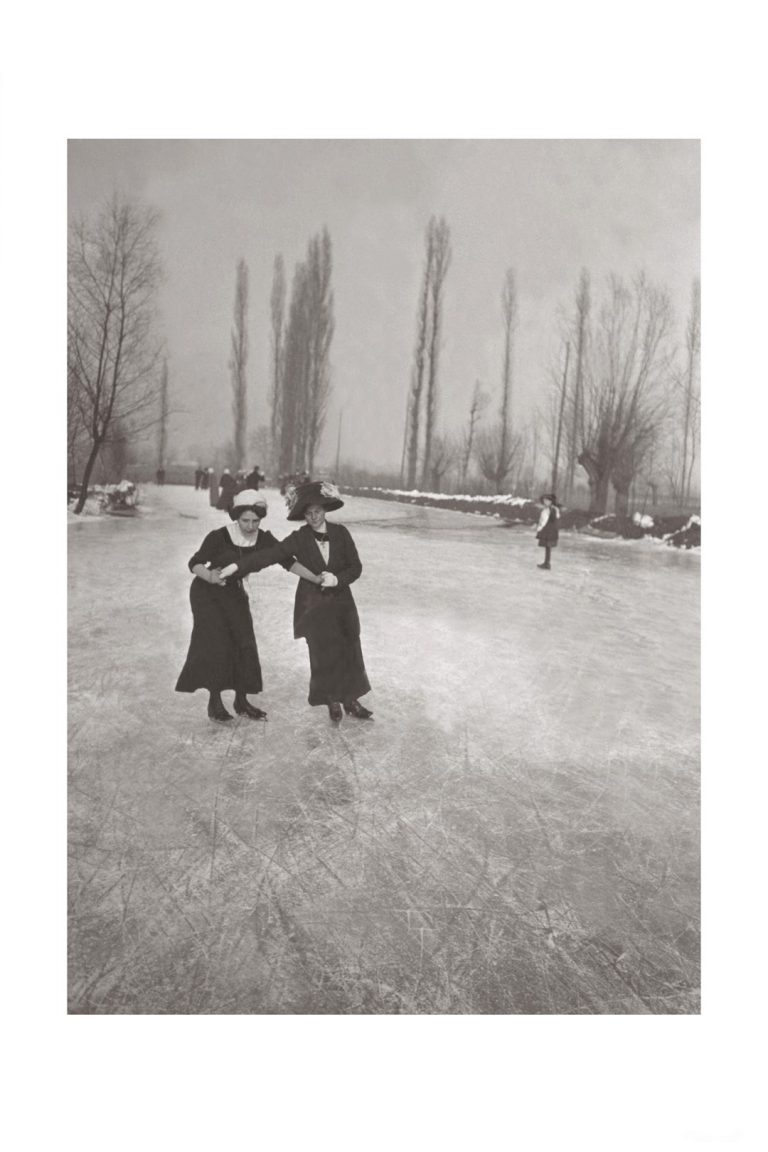 Photo d'époque montagne n°92 - patinage à Chambéry - janvier 1911