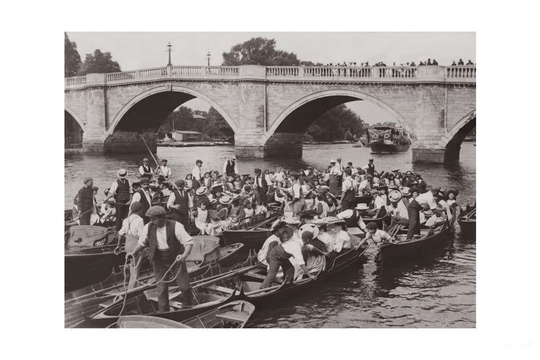 Photo d'époque sur l'eau n°23 - bateliers à Richmond - Angleterre