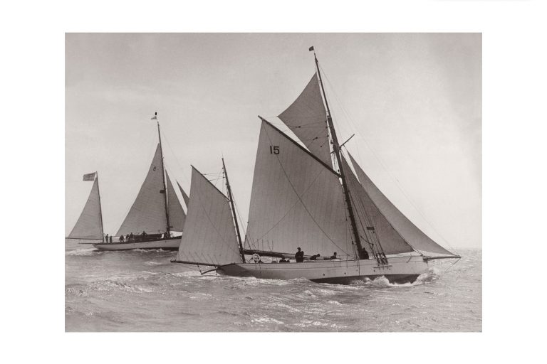 Photo d'époque sur l'eau n°26 - course bateaux Plymouth Santander