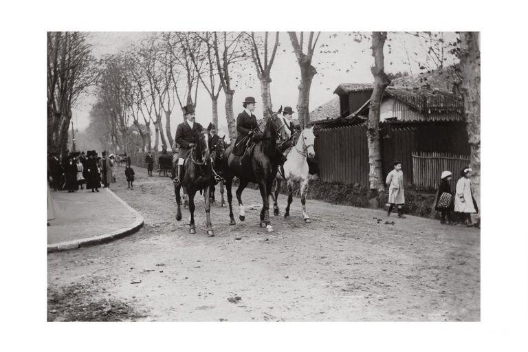 Photo d'époque Chasse n°05 - Chasse à courre route de Biarritz - 1907