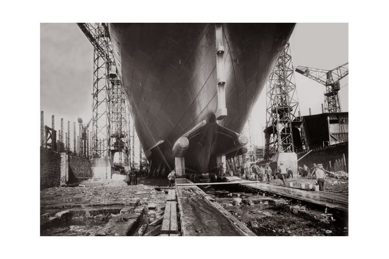 Photo d'époque industries n°08 - lancement Paquebot Lafayette Compagnie Générale Transatlantique - Saint-Nazaire - 1929