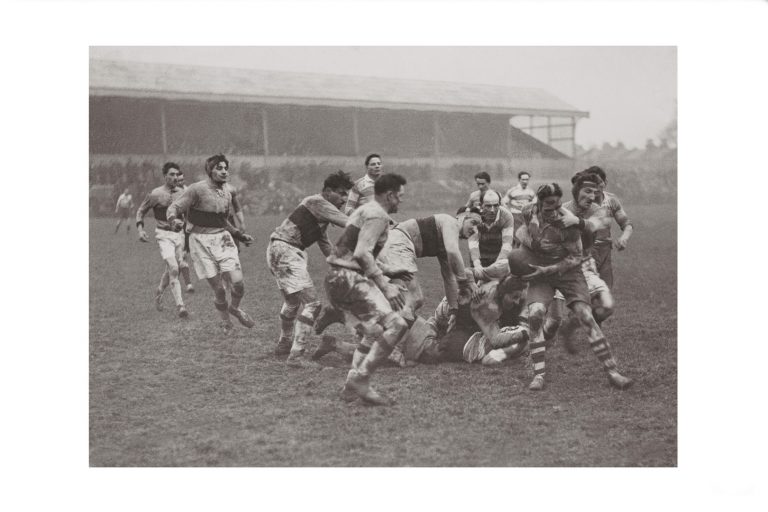 Photo d'époque sport n°60 - rugby - Metroplitan police contre police française - photographe Victor Forbin