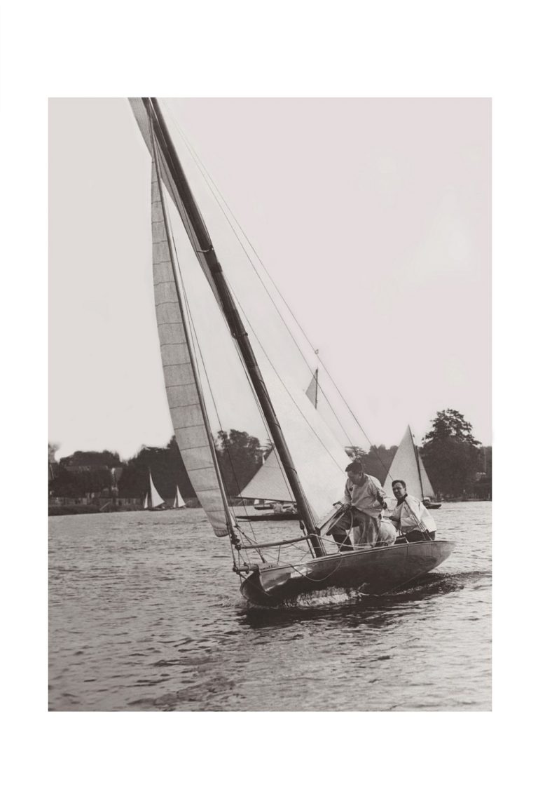 Photo d'époque Sur l'eau n°39 - Course Tamesis Yacht Club - Teddington - Photographe Victor Forbin