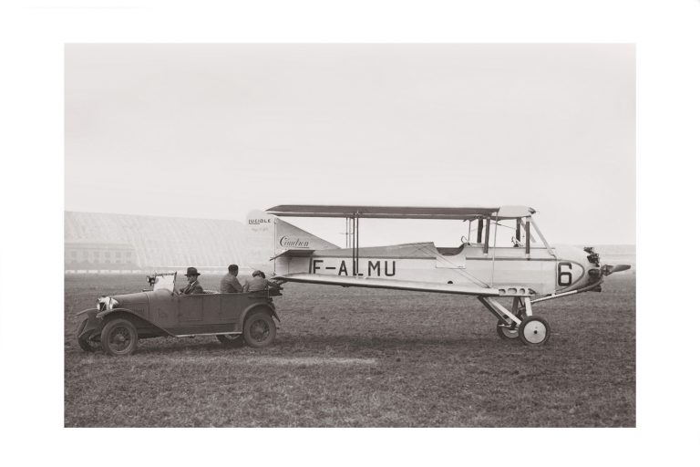 Photo d'époque dans les airs n°23 -Concours des avions de tourisme - Orly