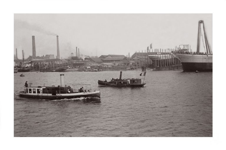 Photo d'époque Industries n°10 - Chantiers de la Loire à Saint-Nazaire en 1901