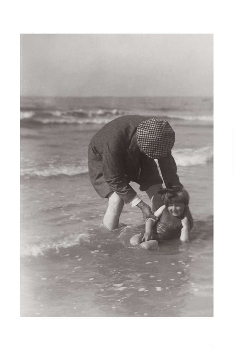 Photo d'époque Enfance n°26 - jeux de plage