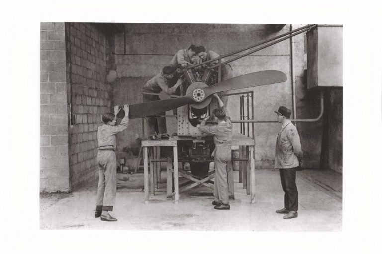 Photo d'époque Dans les airs n°25 - Ecole de mécanique aéronautique