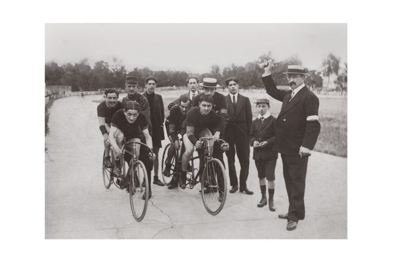 Photo d'époque Cycles n°48 - course cycliste