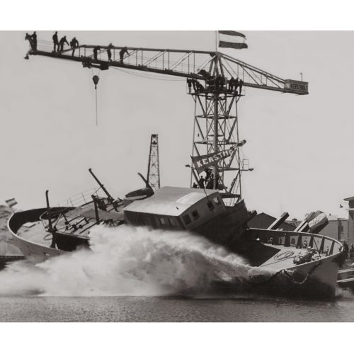 Photo d'époque Sur l'eau n°58 - Mise à l'eau - chantier naval hollandais