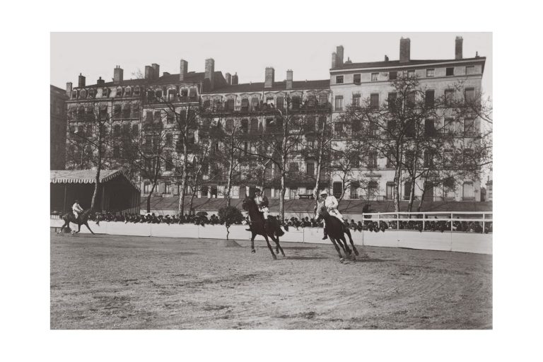 Photo d'époque Equitation n°66 - course hippique