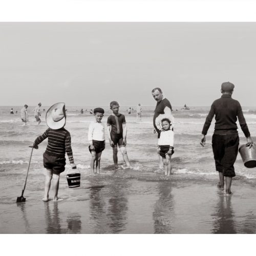 Photo d'époque Mer n°78 - famille à la plage