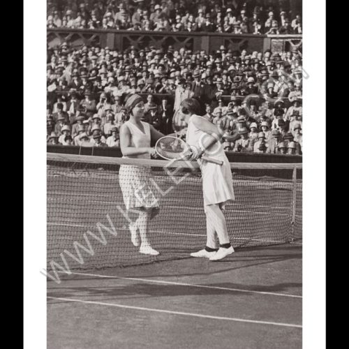 Photo d'époque SPORT n°72 - Miss Betty Nuthall vs Fraulein Aussem - 2ème tour Wimbledon - 22 juin 1927 - Photographe Victor Forbin