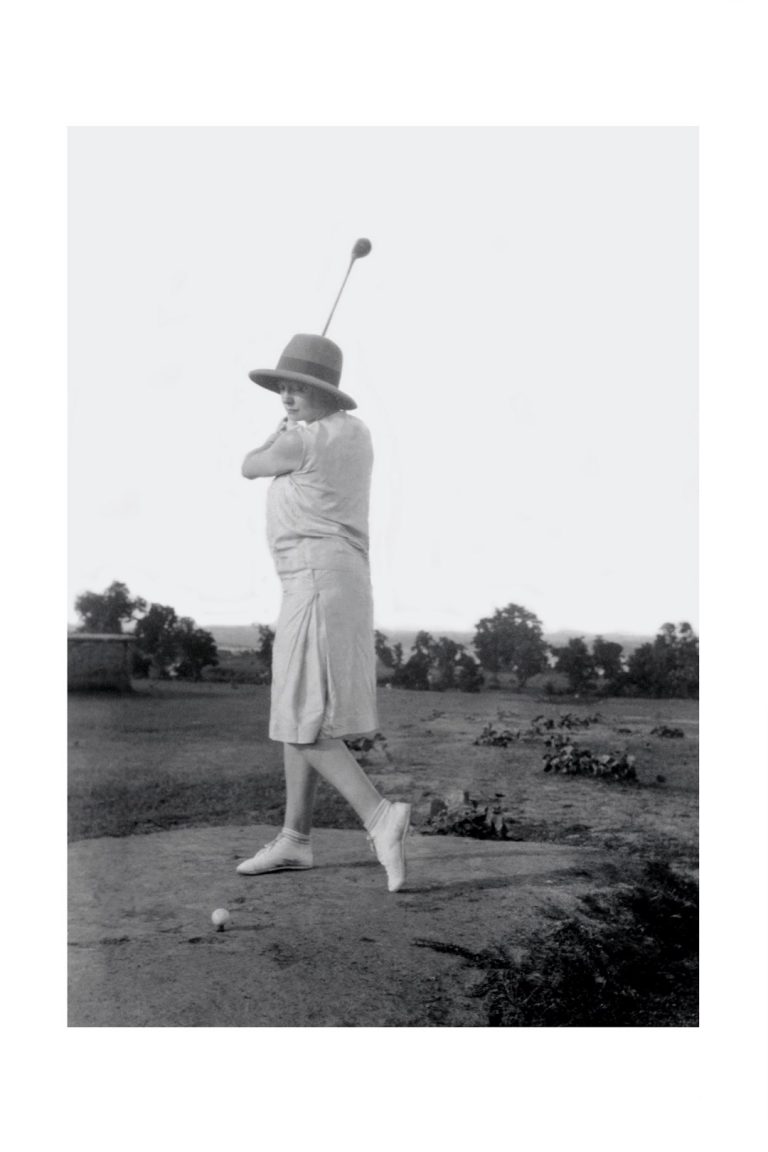 Photo d'époque Sport n°73 - golfeuse