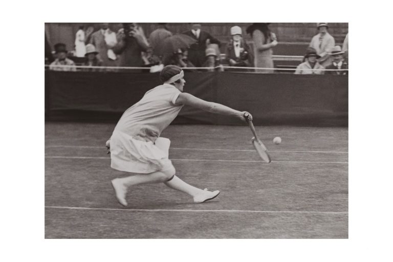 Photo d'époque SPORT n°77 - Bobbie Heine - Wimbledon tennis - photographe Victor Forbin