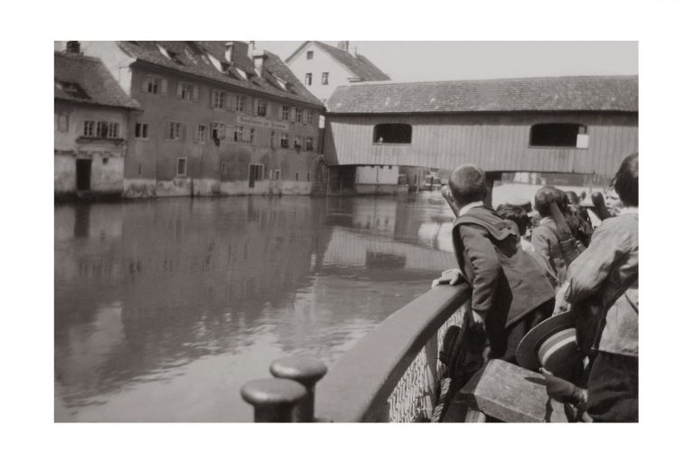 Photo d'époque Sur l'eau n°61 - Tour en bateau sur le Rhin Diessenhofen–Schaffhouse - Suisse - pont en bois Diessenhofen