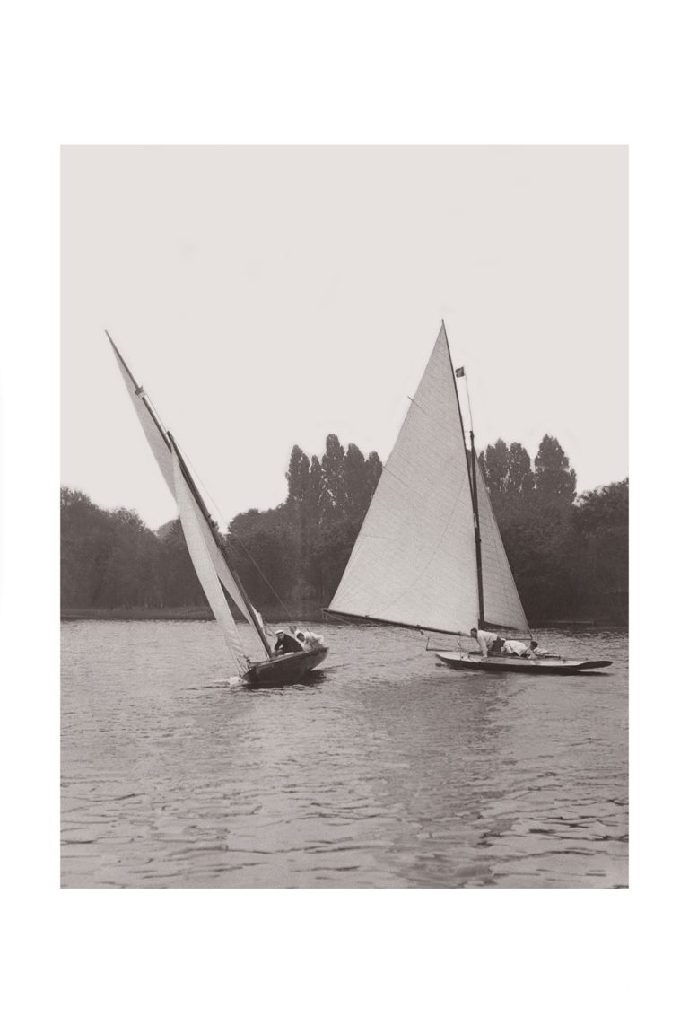 Photo d'époque Sur l'eau n°62 - régate à la voile